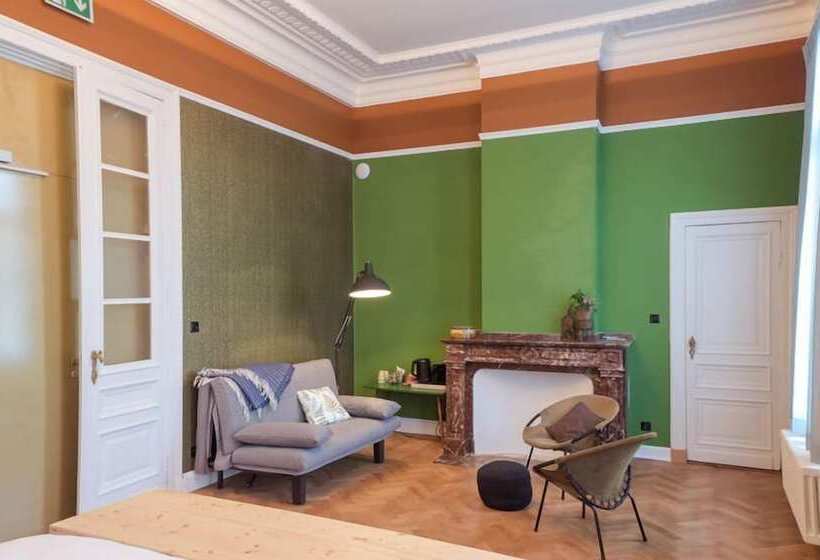 غرفة قياسية, 22b&b