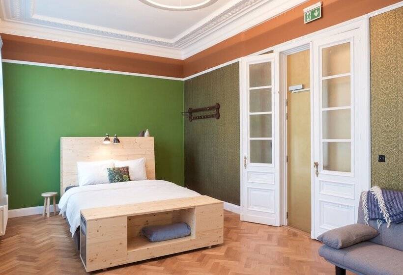 غرفة قياسية, 22b&b