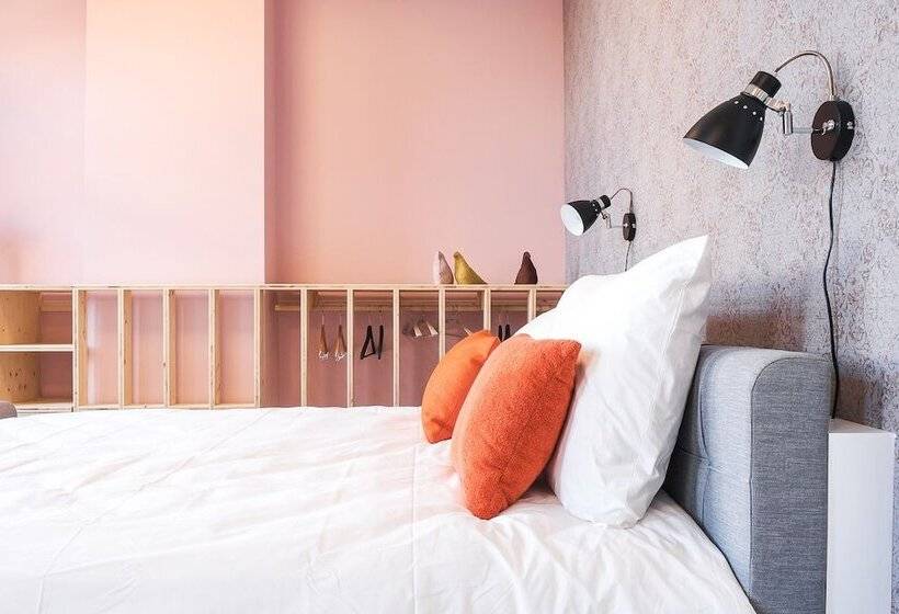 غرفة قياسية, 22b&b