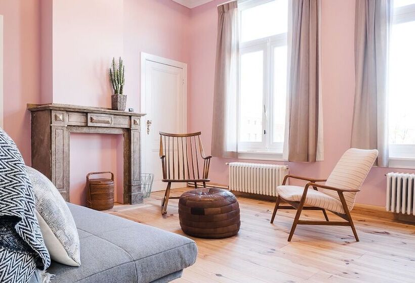 غرفة قياسية, 22b&b