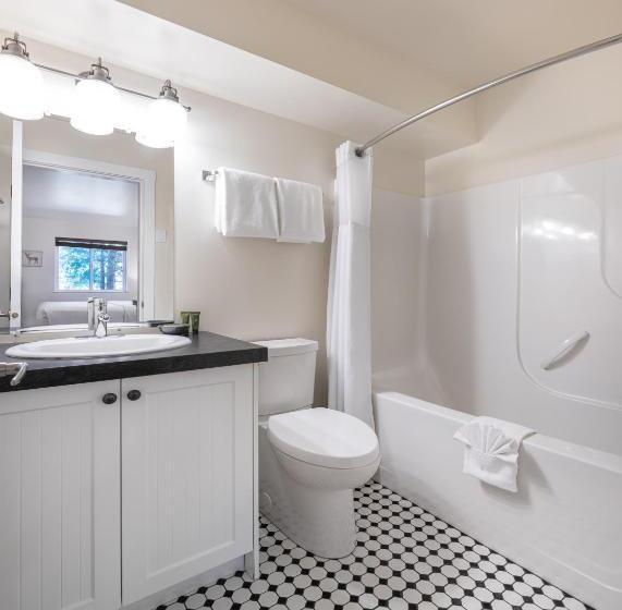 Superior Værelse King Size Seng, West Coast Trail Lodge