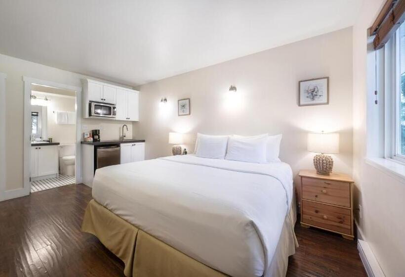 Superior Værelse King Size Seng, West Coast Trail Lodge