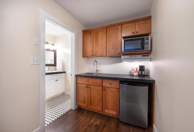 Superior Værelse King Size Seng, West Coast Trail Lodge