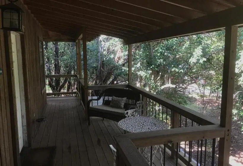 キングサイズベッドのデラックスルーム, Bed And Breakfast On White Rock Creek