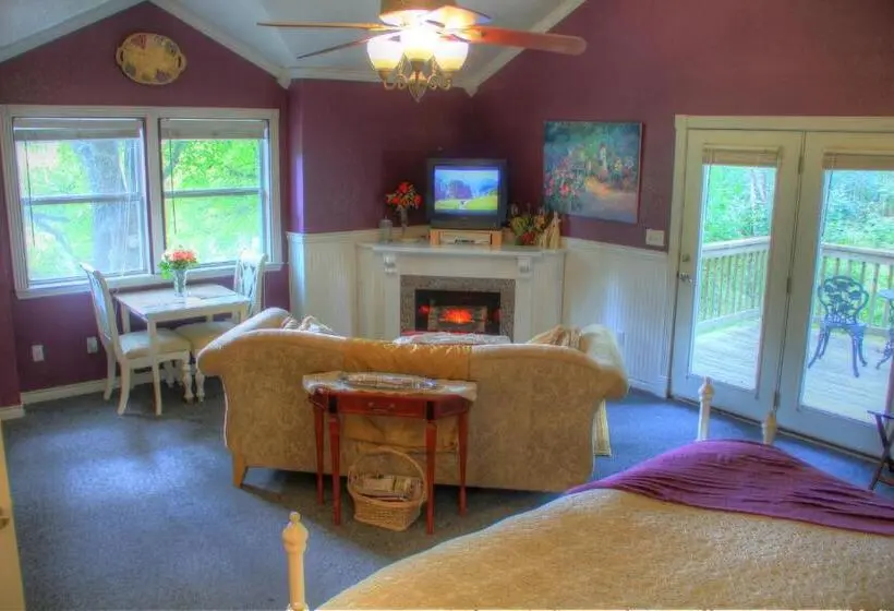 スーペリアトリプルルーム, Bed And Breakfast On White Rock Creek