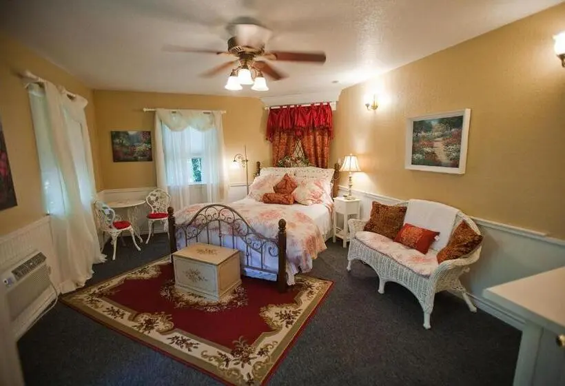 スタンダードルーム, Bed And Breakfast On White Rock Creek