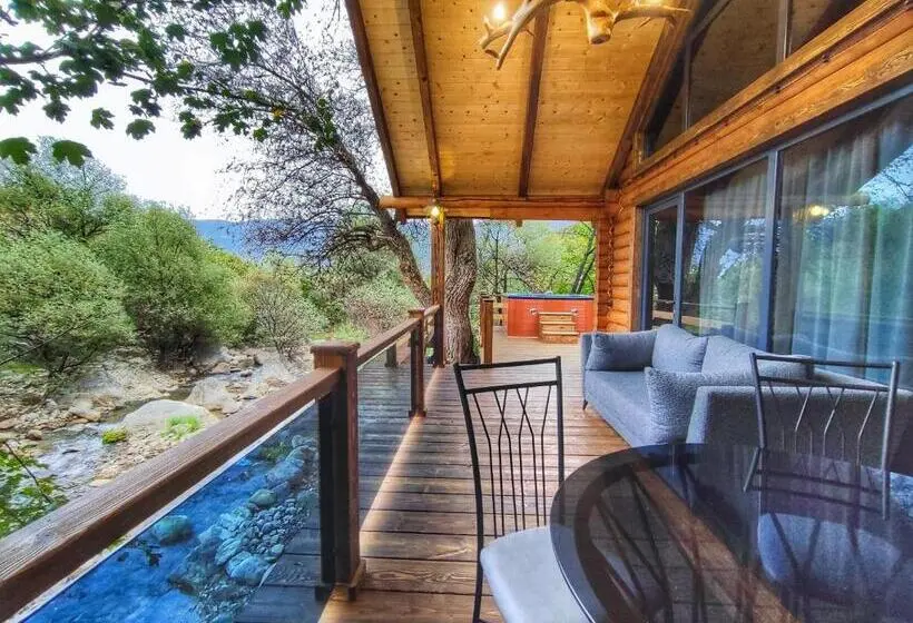 سوییت, Getahovit Resort