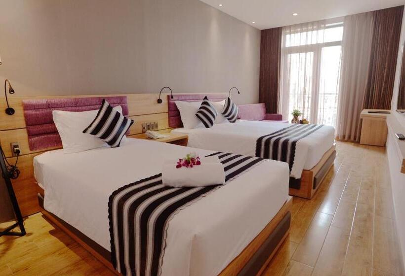 اتاق لوکس سه تخته, Aiden Saigon