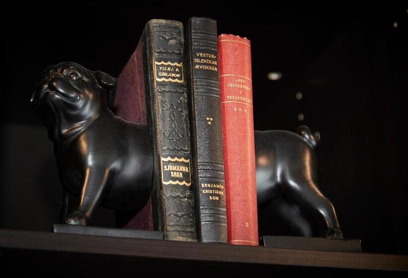 اتاق لوکس, Akureyri Dynheimar