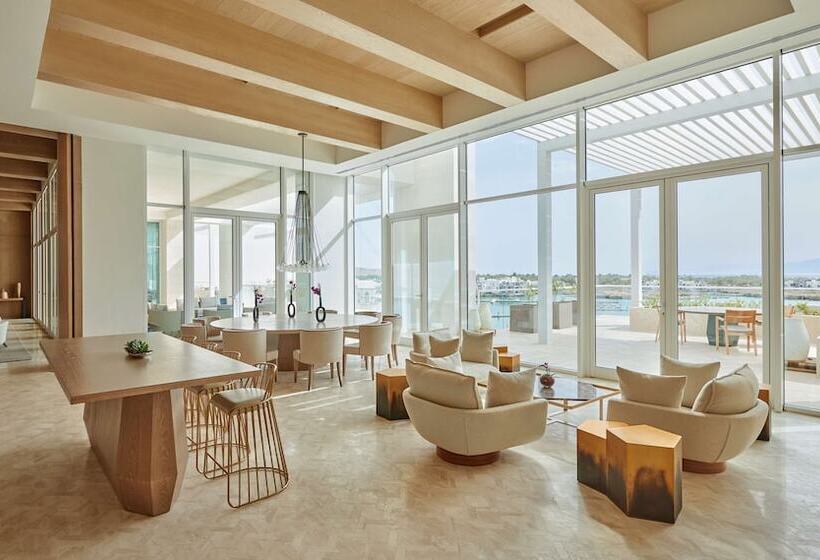 سوئیت رویال, Hyatt Regency Aqaba Ayla Resort