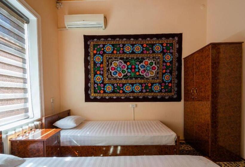 غرفة قياسية ثلاثية, Nurobod Guesthouse
