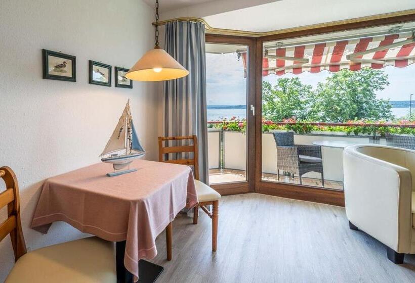 Suite with lake view, Seepark Appartements