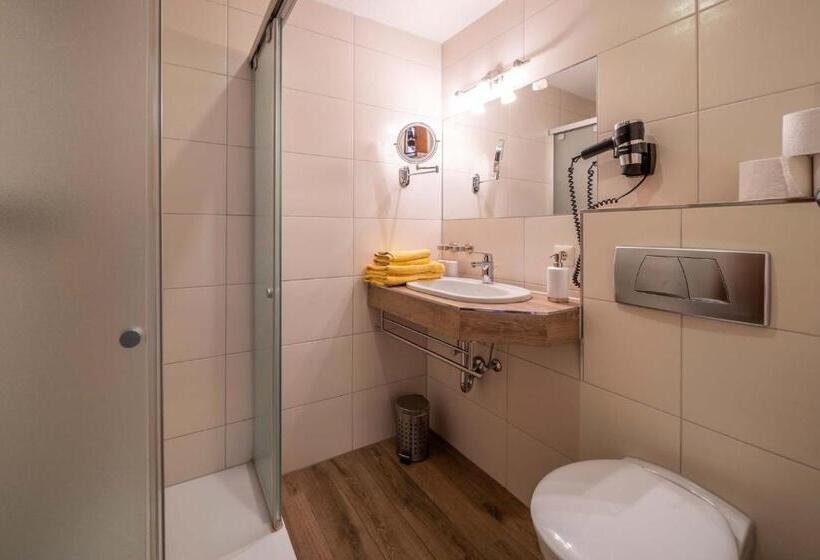 Suite with lake view, Seepark Appartements