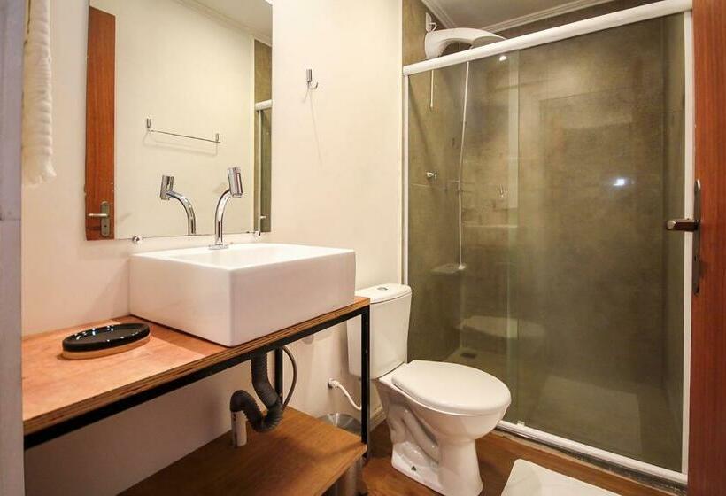 스탠다드 트리플 룸, Pousada Blumenau