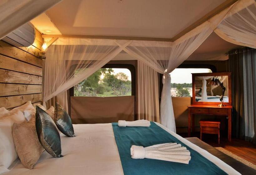 Deluxe room with river view, Jackalberry Chobe