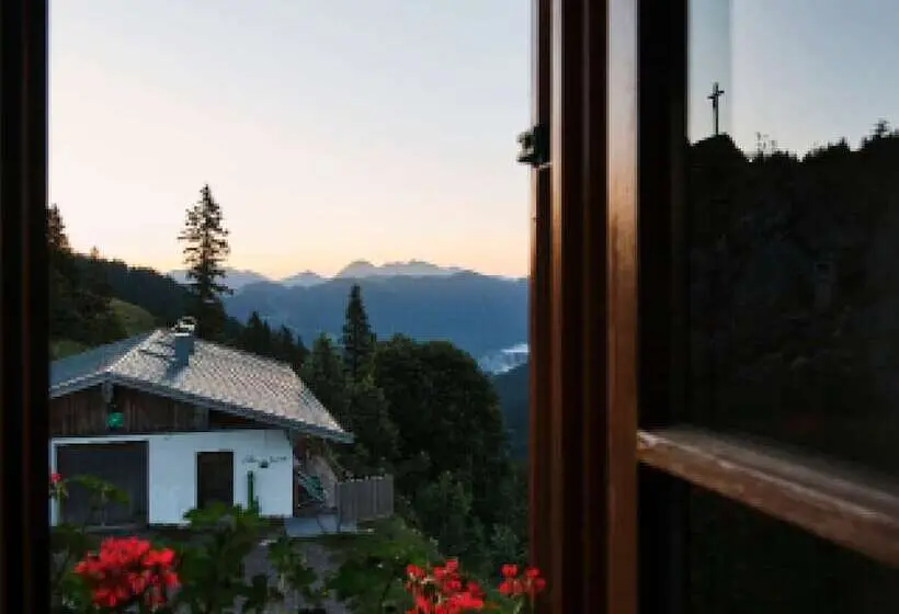 バス共有のスタンダードルーム, Berghotel Altes Wallberghaus