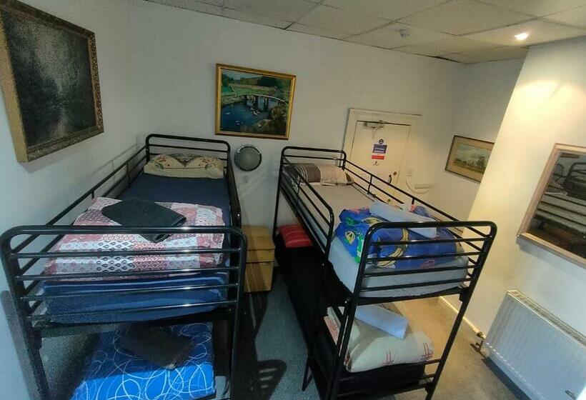 اتاق خانوادگی, Plymouth Backpackers