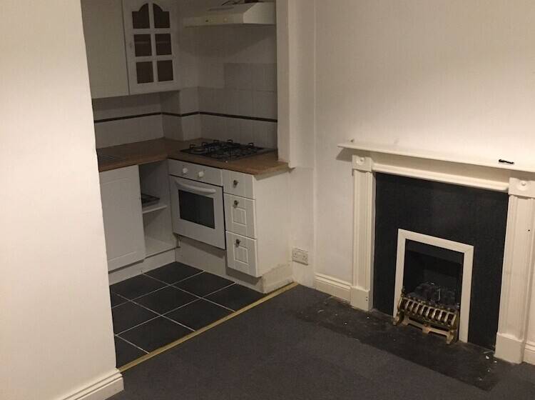 اتاق اکونومی, Plymouth Backpackers