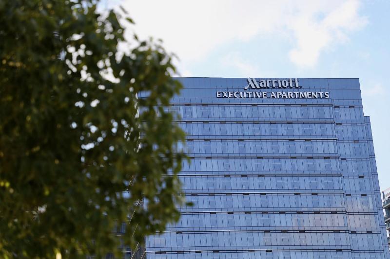 Suite Lit King, The Canvas