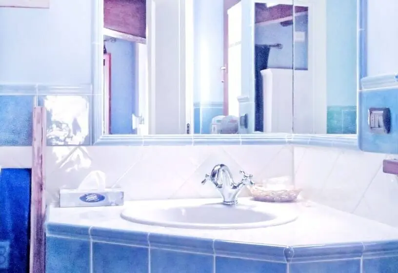 Standard Neljän Hengen Huone, Villa Profidia