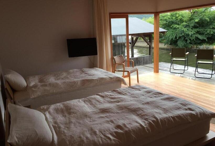 标准间, Waterside Cottage Heron