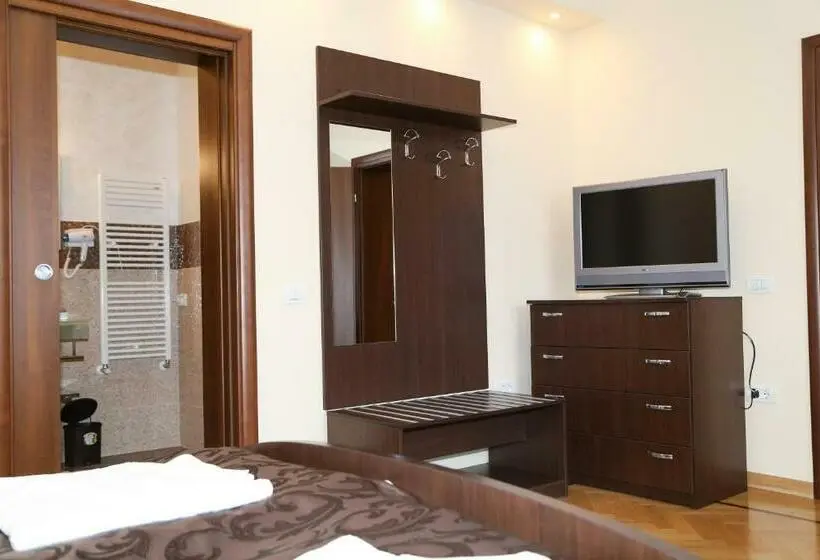 Standard-huone, Oli House