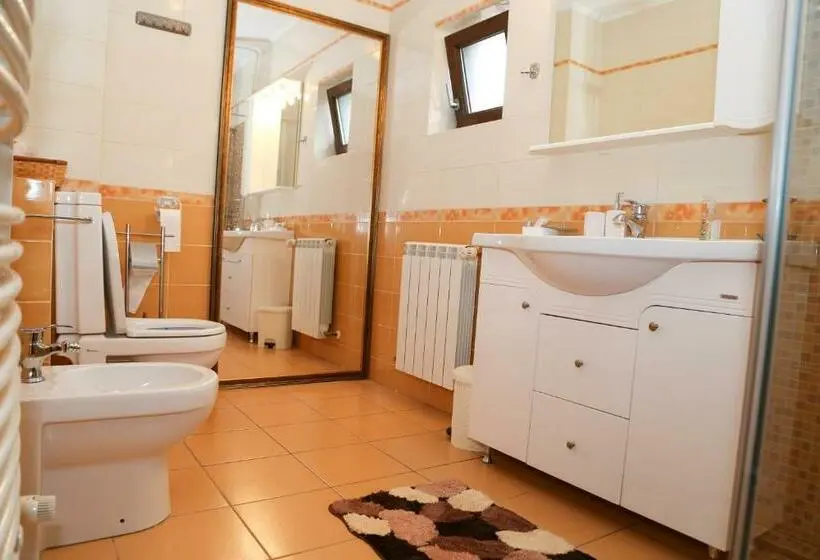 Deluxe-huone, Oli House