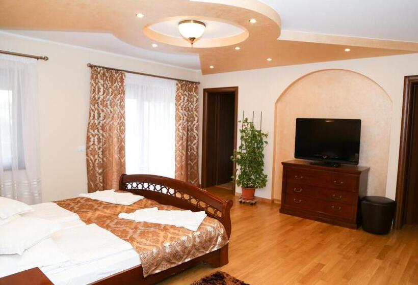 חדר סטנדרט עם מרפסת, Oli House