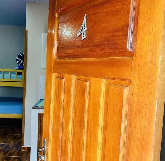 اتاق خانوادگی, Sv Apart