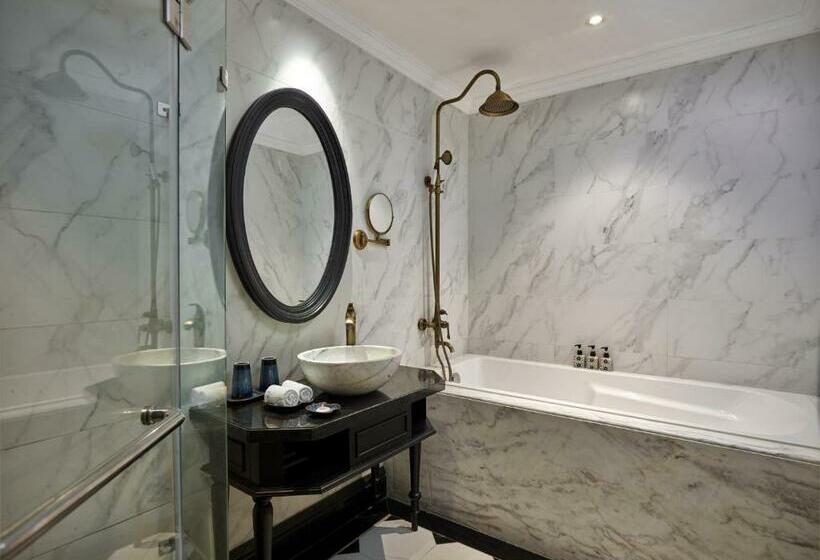 سوئیت با بالکن, Aira Boutique Hanoi Hotel & Spa
