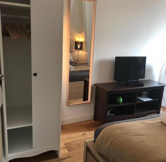 غرفة قياسية, A Dam Rooftop Lux