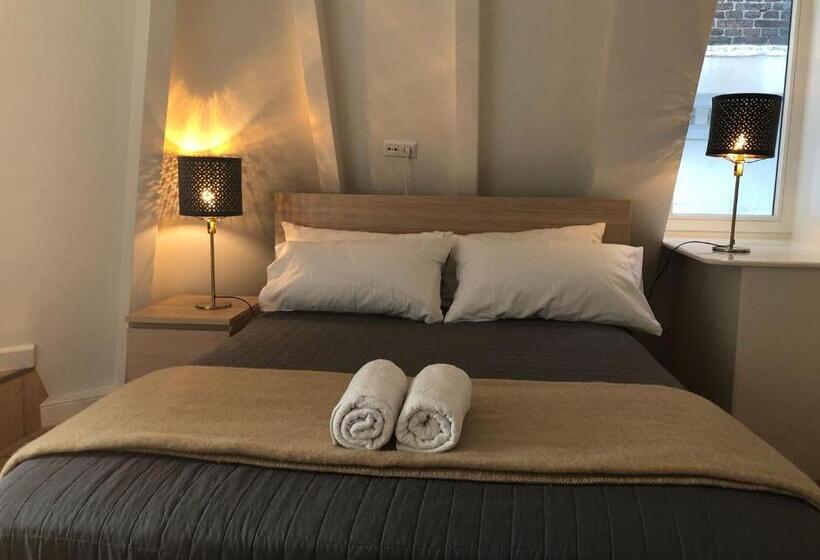 غرفة قياسية, A Dam Rooftop Lux