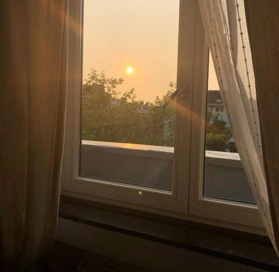 غرفة قياسية, A Dam Rooftop Lux