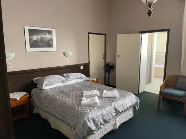 バルコニー付きデラックスルーム, Grand Hotel Whangarei