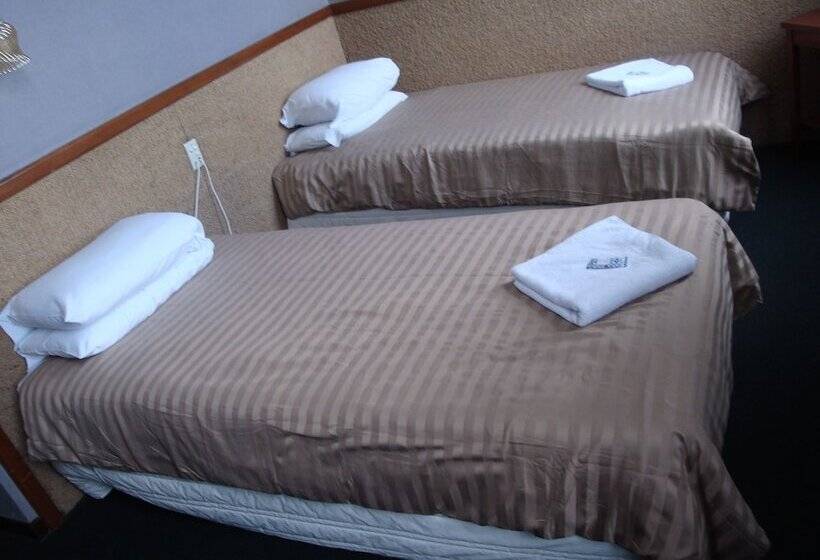 스탠다드 룸, Grand Hotel   Whangarei