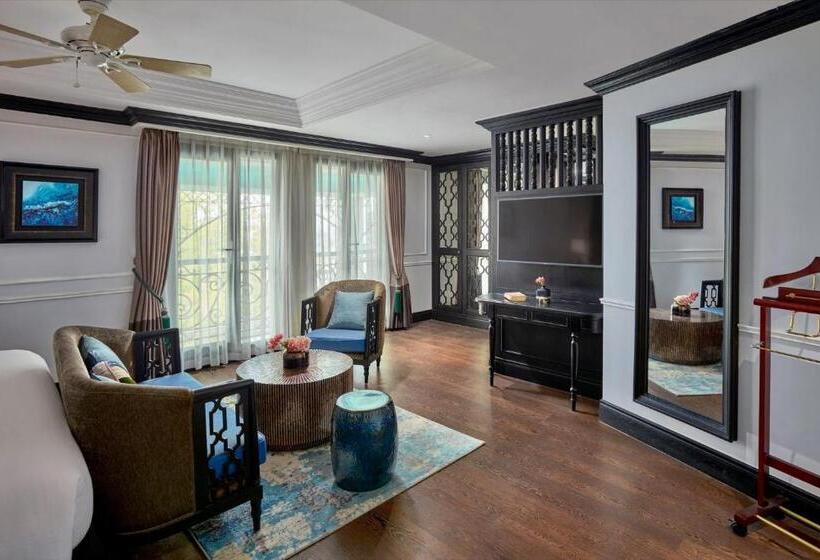 سوییت با چشم‌انداز استخر, Aira Boutique Hanoi Hotel & Spa