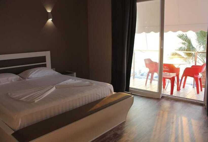 חדר סטנדרט לארבעה נוף לים, Palmanova Beach Mardok