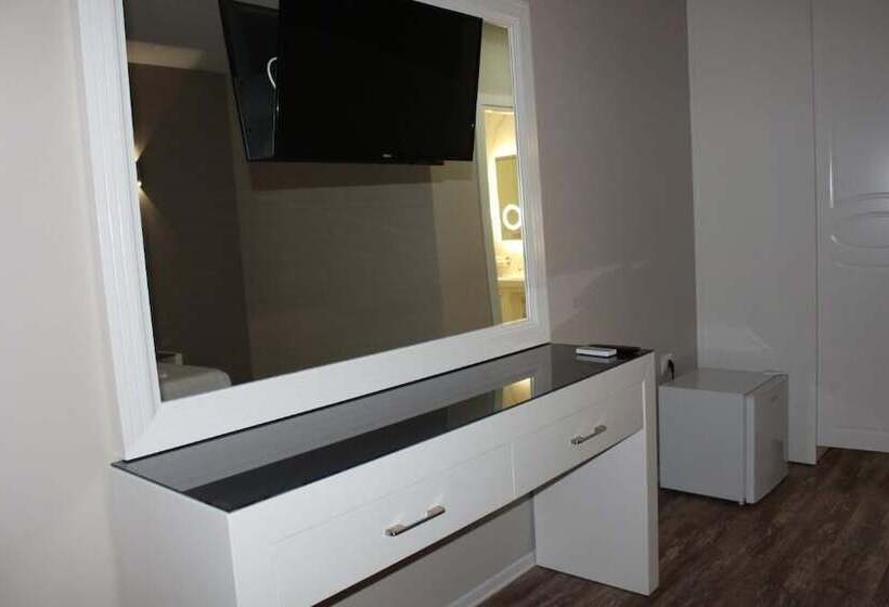 חדר סטנדרט לארבעה נוף לים, Palmanova Beach Mardok