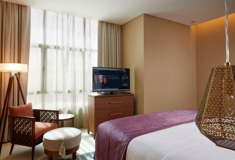 スイート, Shaza Riyadh