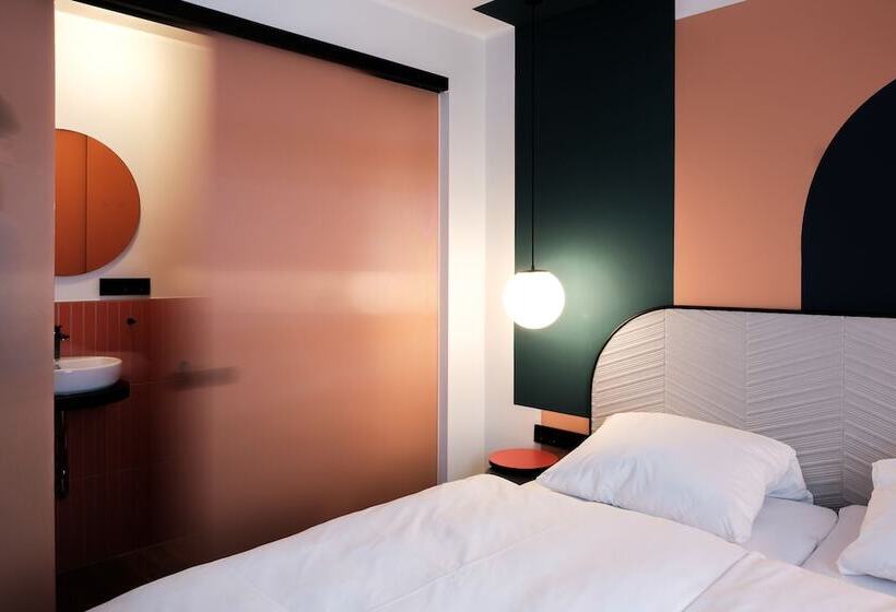 חדר סטנדרט, The Dot | 24/7 Checkin