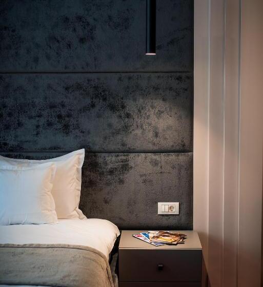 חדר סטנדרט עם מרפסת, Element