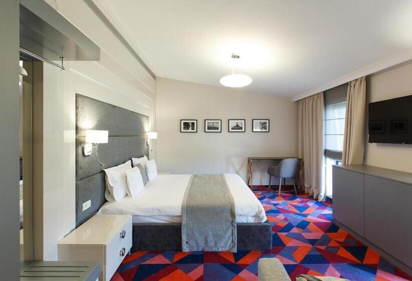 חדר סטנדרט, Element