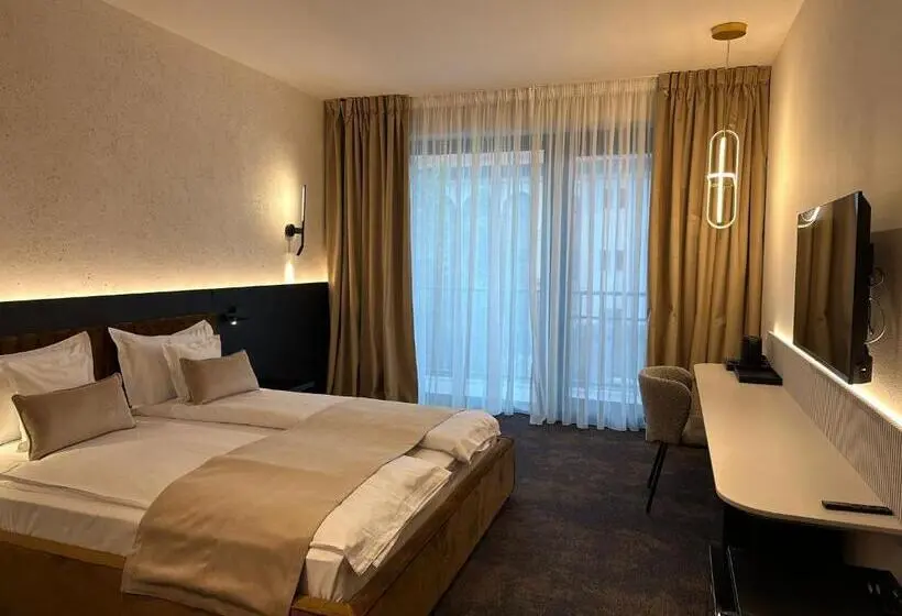 Cameră Deluxe cu Balcon, Element