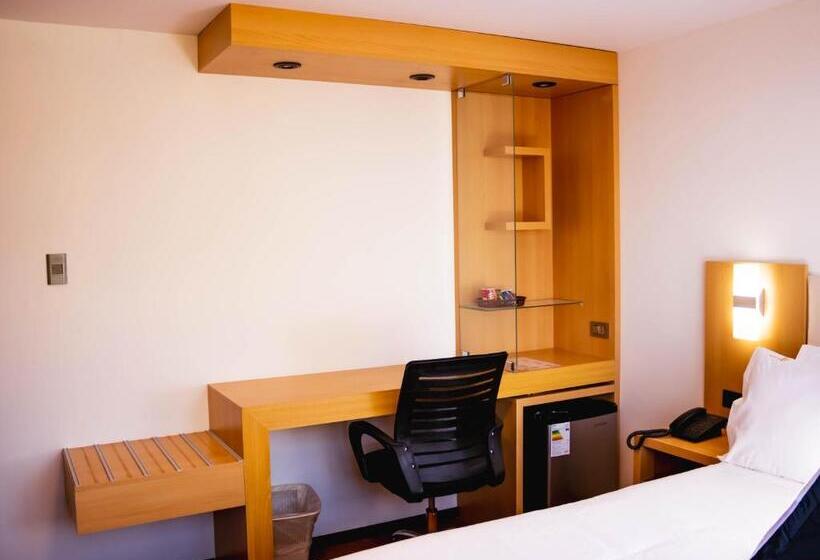 اتاق لوکس, Hostal El Mirador