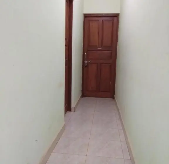 エコノミーシングルルーム, Luiza Guest House