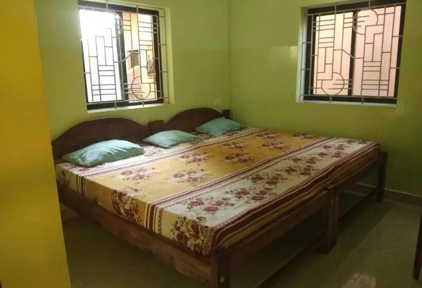デラックスの4人部屋, Luiza Guest House
