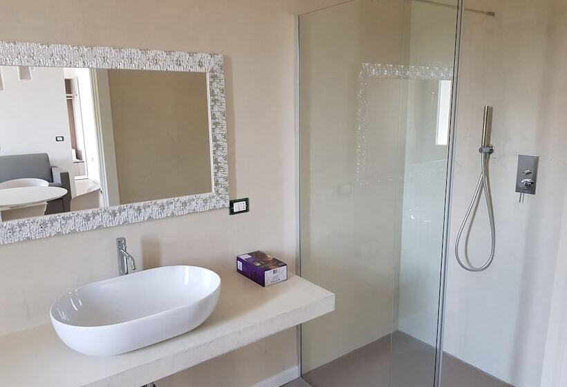 سوییت سوپریور, Venus Suites