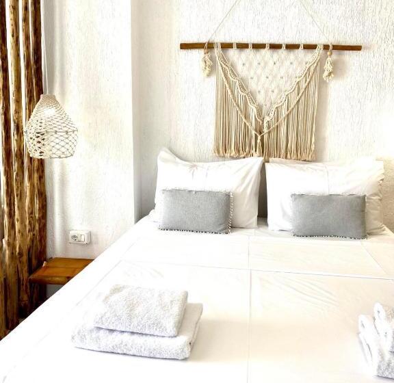 Quarto Triplo Deluxe Vista Mar, Geo & Art Boutique