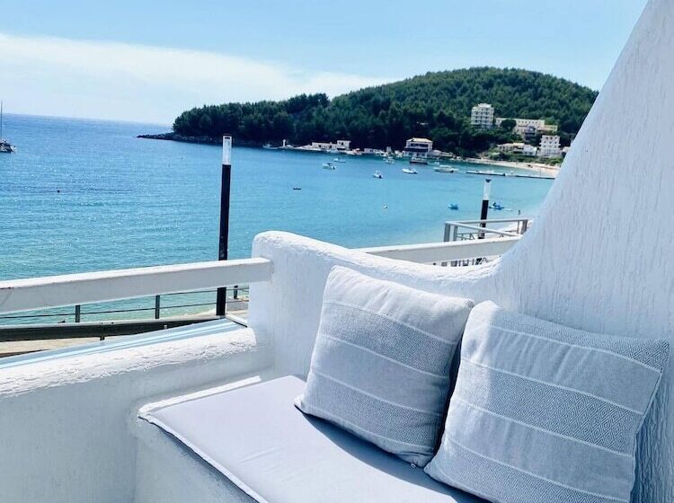 Quarto Triplo Deluxe Vista Mar, Geo & Art Boutique
