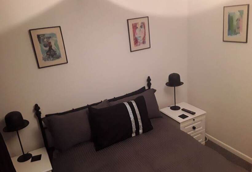 חדר דלוקס, Woodmeads